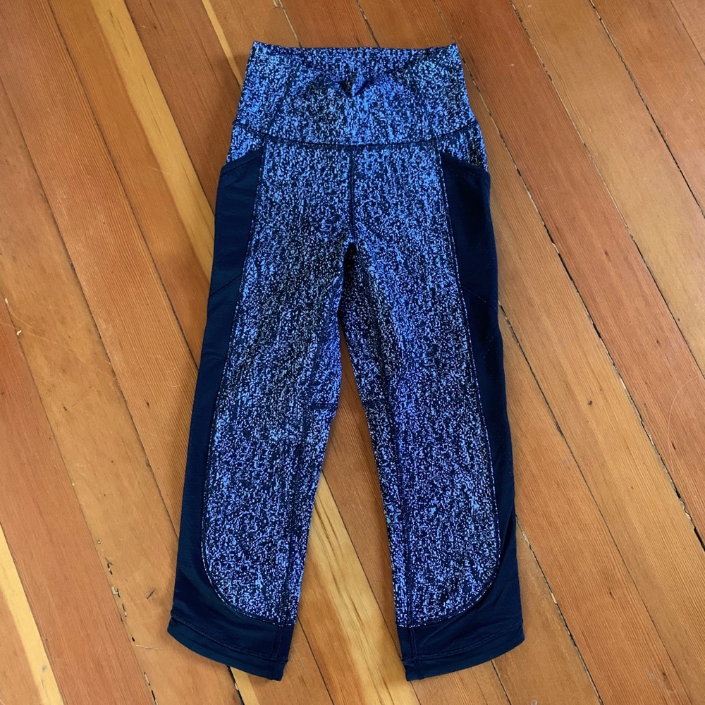 Lululemon Crops Size 2 Like New Condition